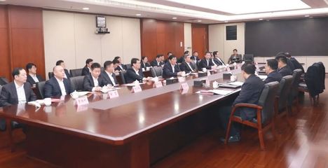 王劍鋒調(diào)研徐礦集團(tuán) 全力支持加快新型綜合能源與現(xiàn)代產(chǎn)業(yè)體系建設(shè)